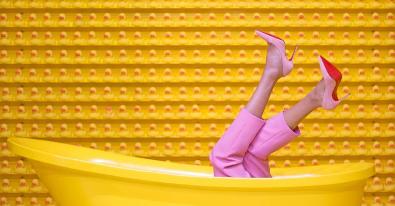 High Fashion - Yellow Steel Bathtub